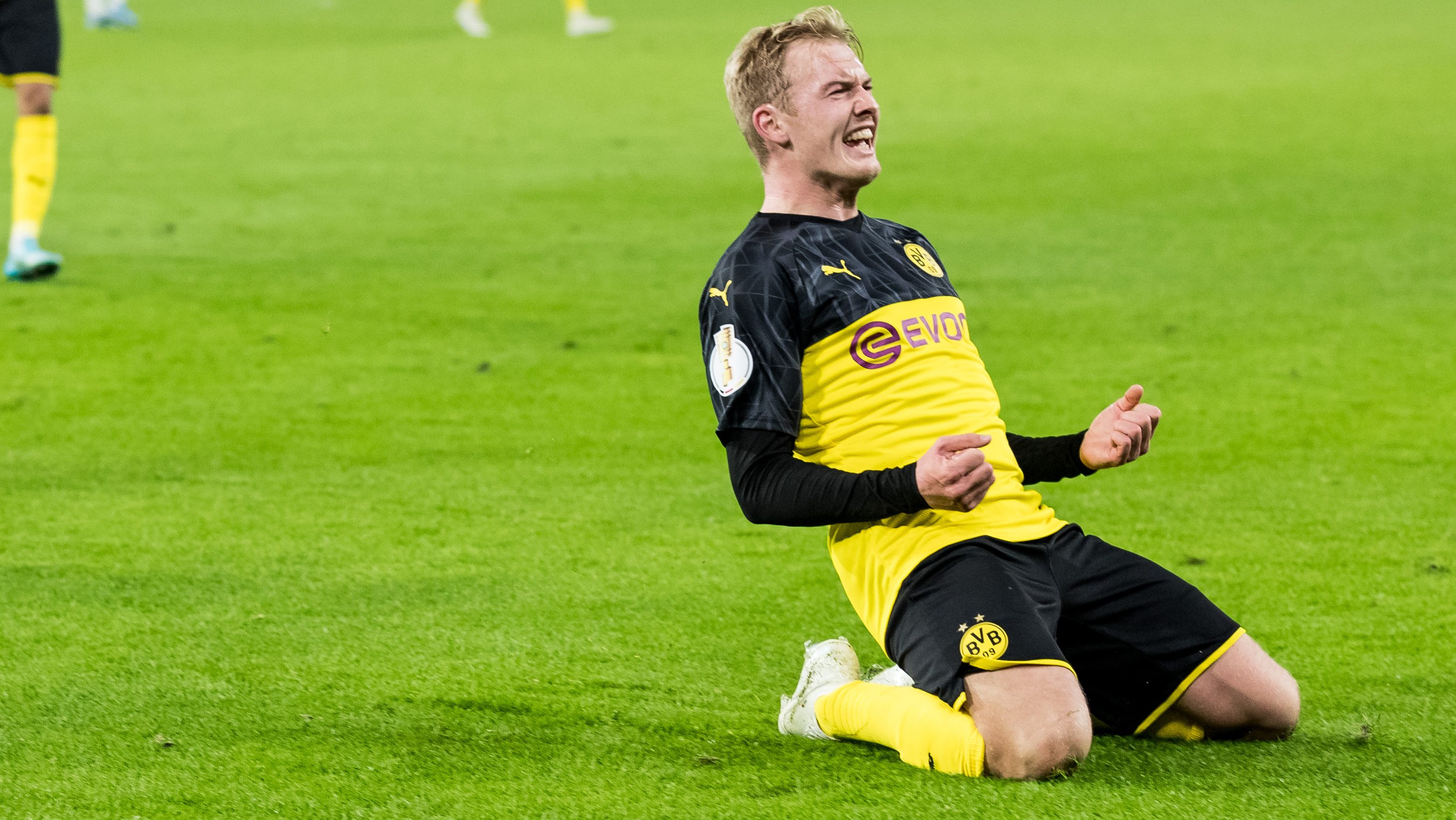 NBA总决赛倒计时，多特蒙德今夜再遭质疑，细节引发关注，压力陡增，年轻球员得到机会的简单介绍